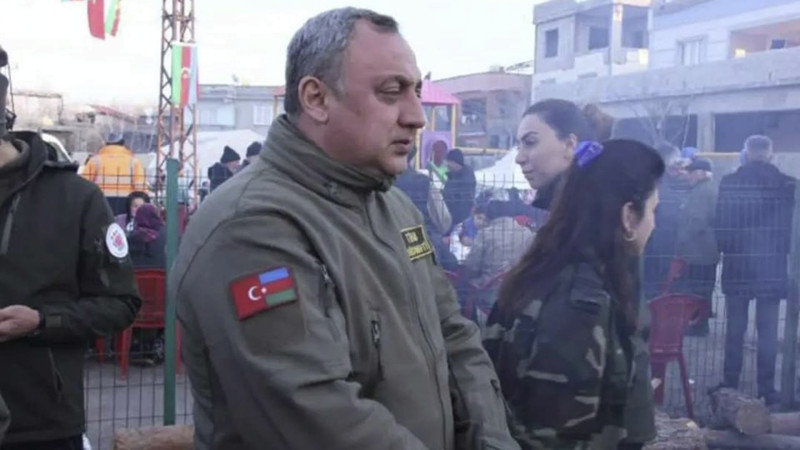 Astaralı həkim zəlzələdə yaralananlara könüllü olaraq tibbi xidmət göstərir