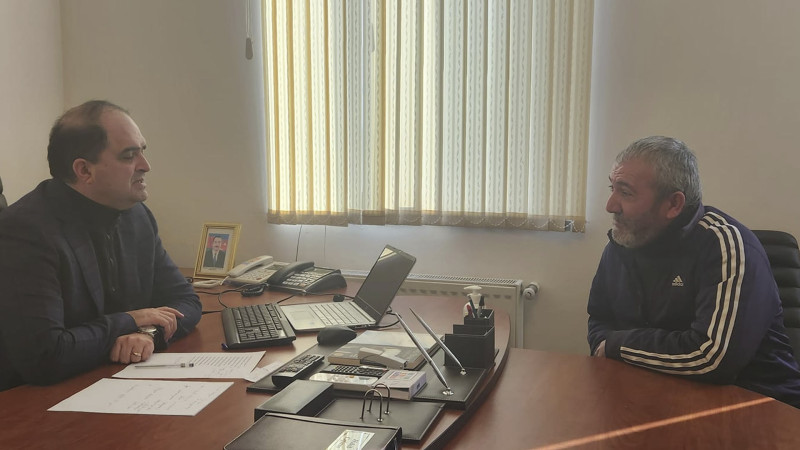 Astaralı deputat seçicilərini qəbul edib