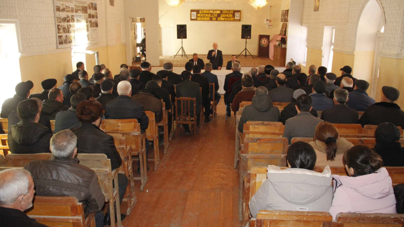 Rafiq Cəlilov Qarazəncir kənd sakinləri ilə görüşüb