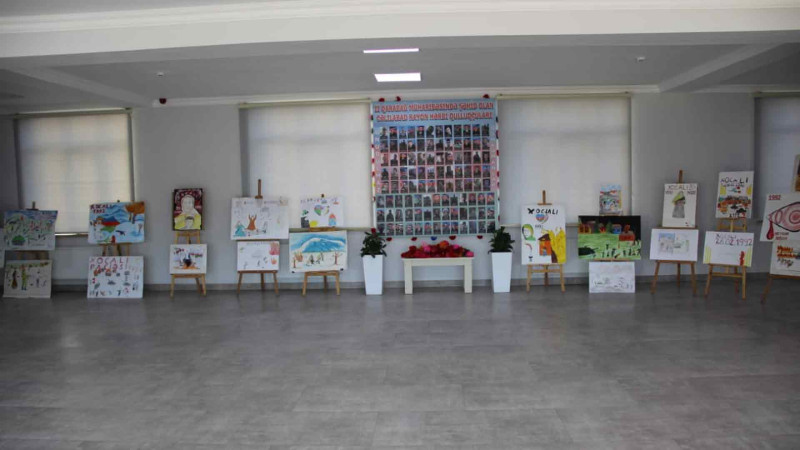 Cəlilabad təhsil ocağında rəsm sərgisi baş tutub