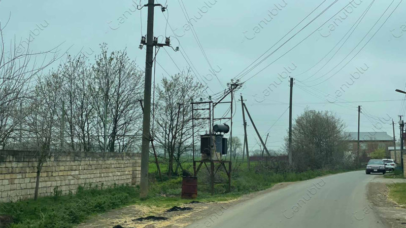 Masallının Ərkivan kəndində yerləşən çəpərsiz transformator təhlükə saçır