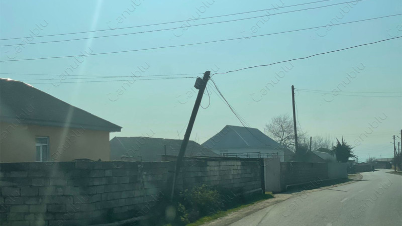 Masallıda dirək təhlükə yaradır