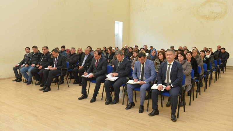 Taleh Qaraşov Vilvan kəndinin sakinləri ilə görüşüb