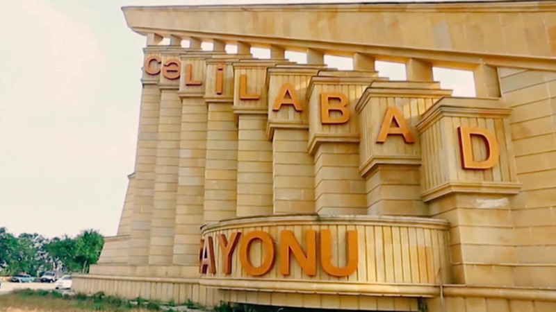 Cəlilabadda gənc oğlan bıçaqlanıb