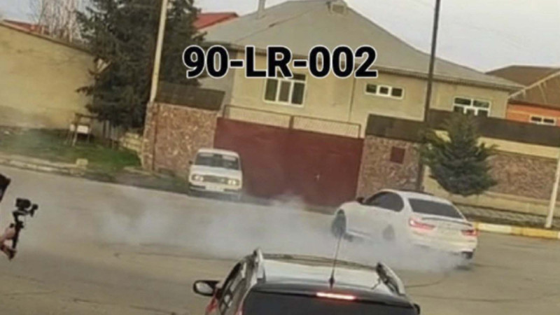 Masallıda avtomobil yolu bağlayaraq şou göstərib