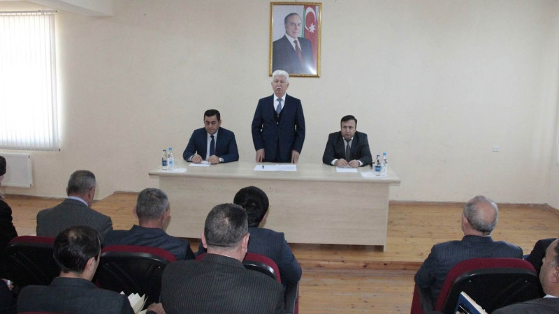 Rafiq Cəlilovun sakinlərlə görüş vaxtı