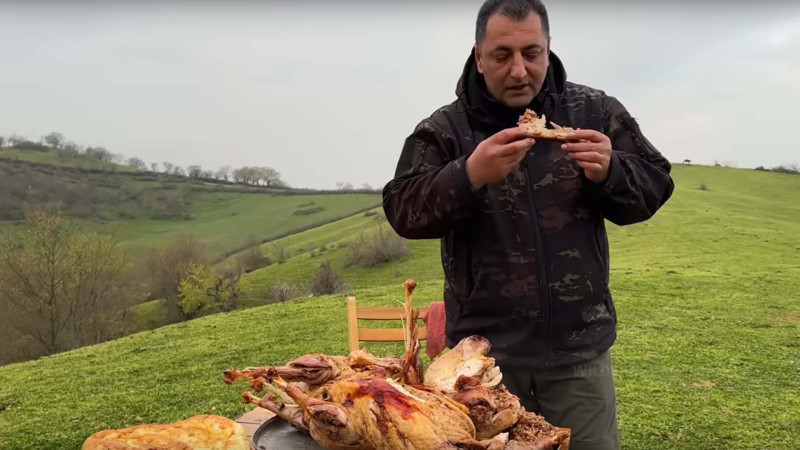 Dünyaca məşhur aşpaz Masallıda hind quşu ləvəngisi bişirdi