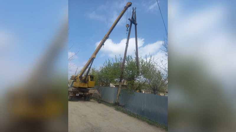 Masallının Kəlbəhüseynli kəndində qəzalı dirək yenilənib