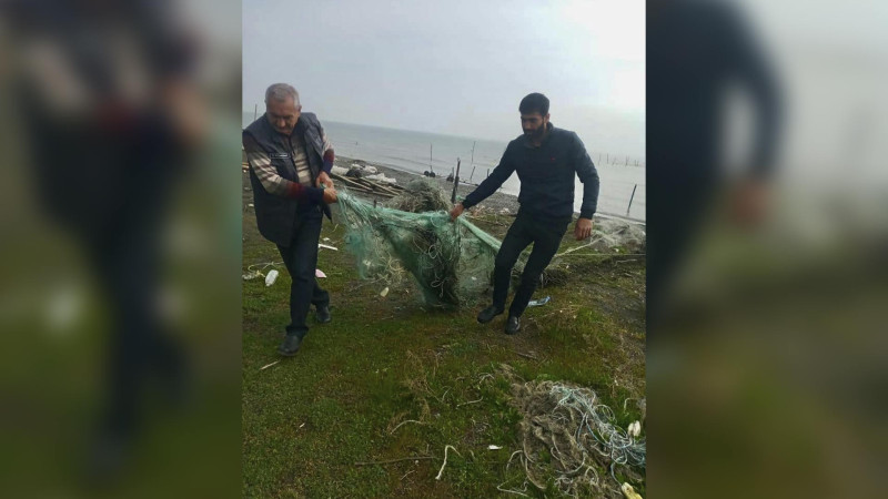 Hövzələri sintetik torlardan birlikdə təmizləyək adlı aksiya keçirilib