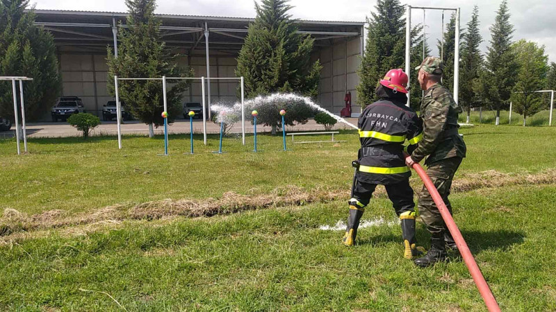 Lənkəranda gənc xilasedici və yanğınsöndürən yarışının zona birinciliyi keçirilib