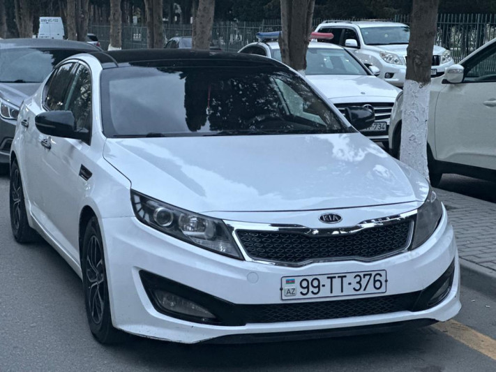 Narkotik təsiri altında avtomobil idarə edən şəxslə yanaşı, sərnişinlər də şübhə altına alınıblar