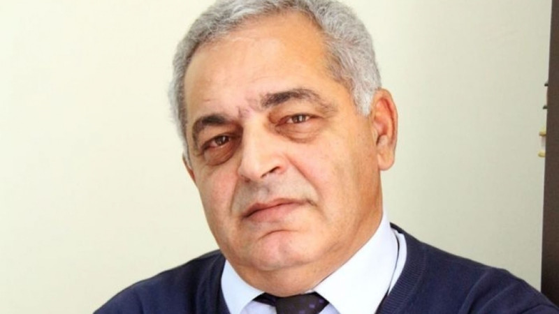 Astaralı yazıçının kitabı İstanbulda işıq üzü görüb