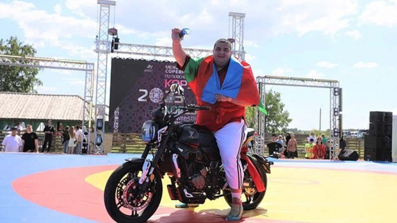 Lənkəranlı idmançı Camal Feyziyev Kazanda bayrağımızı qaldırıb