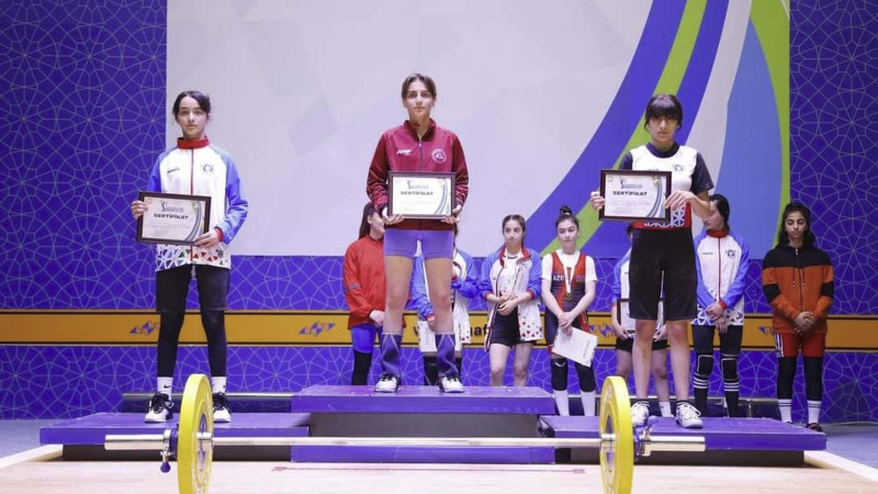 Lənkəranlı pəhləvanlar yarışda medal saxlamadılar