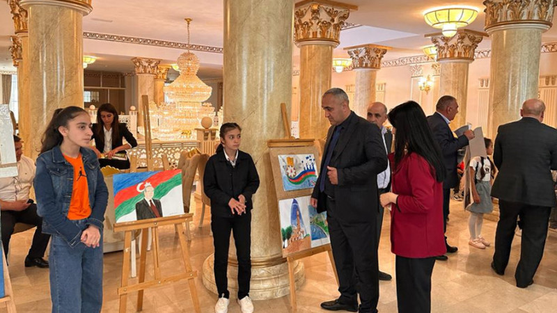 Cəlilabadda “Heydər Əliyev şəxsiyyəti şagirdlərin gözü ilə” mövzusunda rəsm müsabiqəsi keçirilib