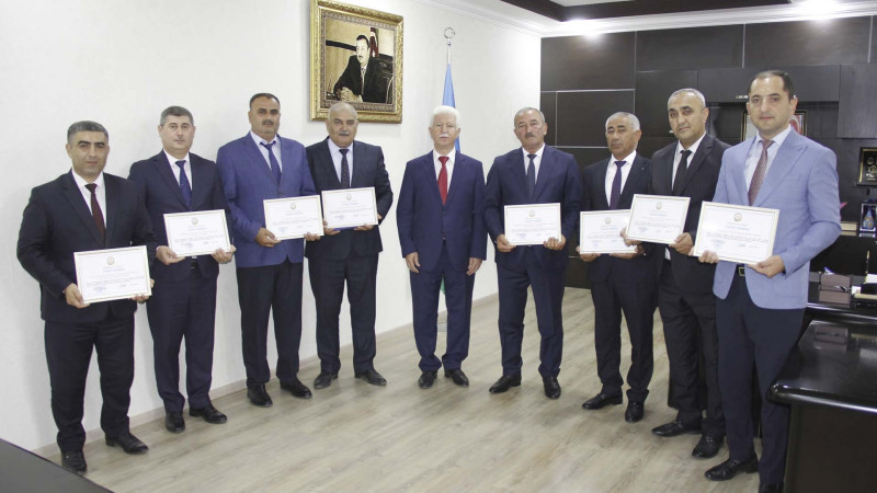 Rafiq Cəlilov Çiyələk festivalında fəal iştiraka görə fəxri fərmanlar təqdim edib