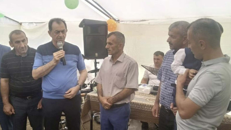 Taleh Qaraşov şəhid Rasim Mirzəyevin övladının xeyir məclisində iştirak edib