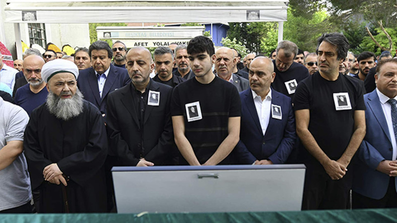 Mübariz Mənsimov atası ilə vidalaşıb