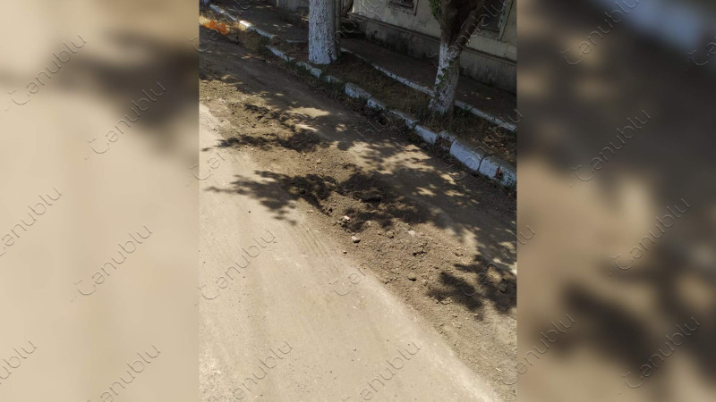 Lənkəranda kanalizasiya xətləri çəkilərkən qazılan küçənin yolları bərpa olunmayıb