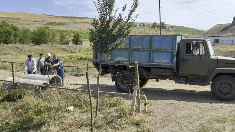 Cəlilabadın Qasımbəyli kəndinin yolları təmir olunur