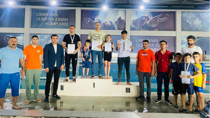 Lənkəranda üzgüçülük turniri keçirilib