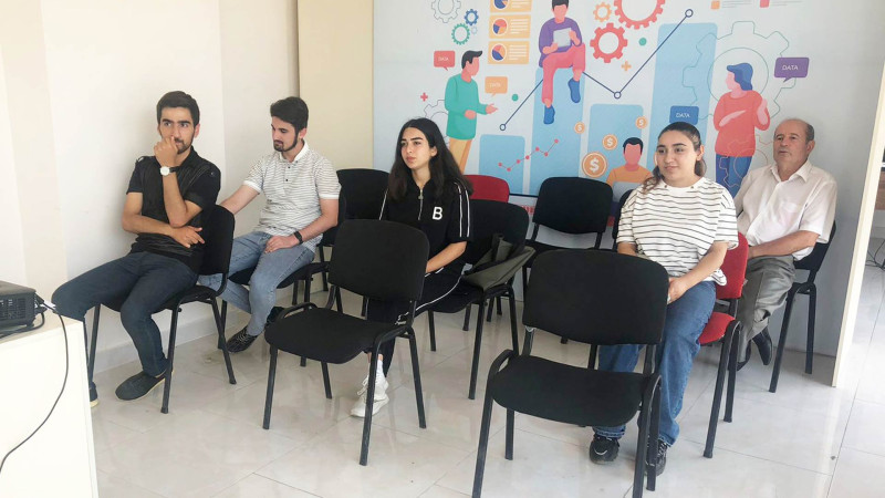 Lənkəranda KOBİM tərəfindən “Marketinqdə brend və brendləşmə” mövzusunda təlim keçirilib