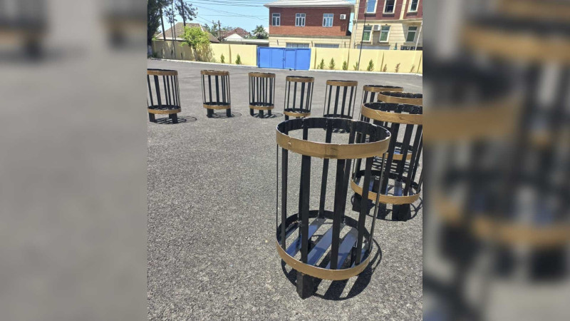 Qala Xiyabanıda yerləşən park üçün tullantı qutuları hazırlanıb