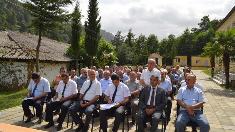 Qəzənfər Ağayev Motalayataq kənd sakinləri ilə görüşüb