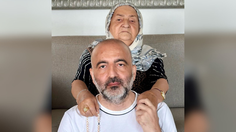 Mübariz Mənsimovun anasının doğum günüdür