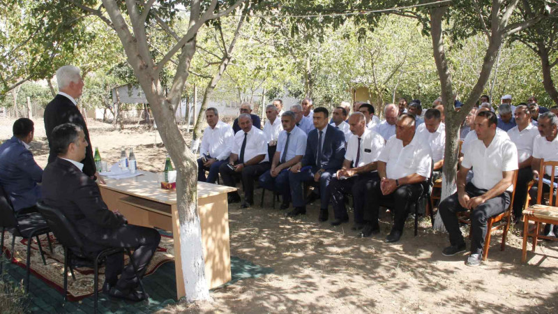 Rafiq Cəlilov Eçara kəndində səyyar qəbul və görüş keçirib