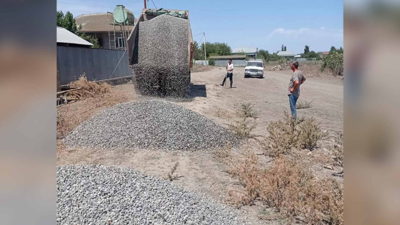 Cəlilabadın Maşlıq və Söyüdlü kəndlərində kənddaxili yollar təmir olunur