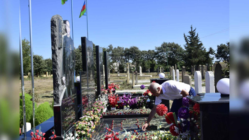Vətən Müharibəsi Qəhrəmanı şəhid gizir İntiqam Əsgərlinin məzarı ziyarət olunub