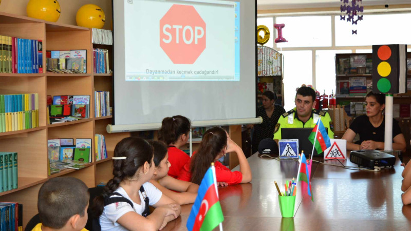 Astarada “Yol hərəkəti qaydaları və nişanlarını bilməliyik” mövzusunda tədbir baş tutub