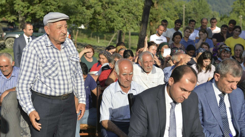 Taleh Qaraşov Biləsər kəndində səyyar qəbul-görüş keçirib
