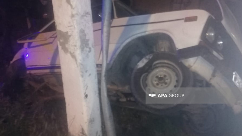 Cəlilabadda avtomobil çaya aşıb