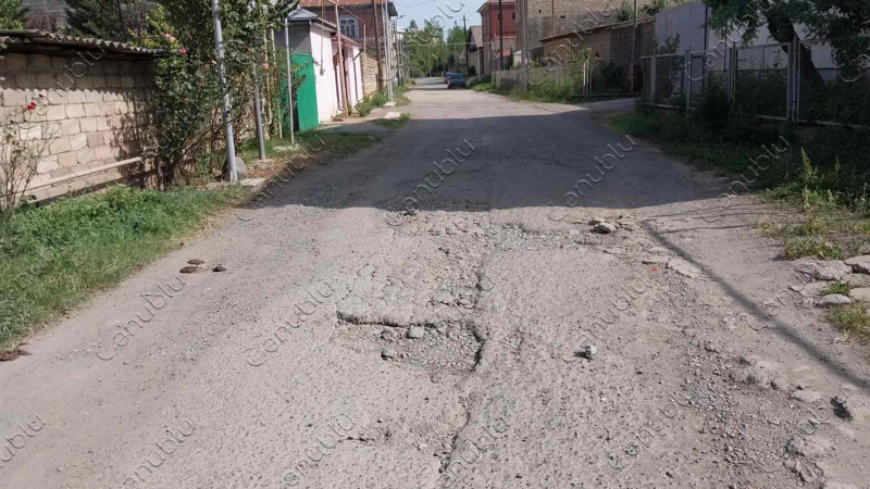 Lənkəranın asfaltsız yolları il boyunca sakinləri narahat edir