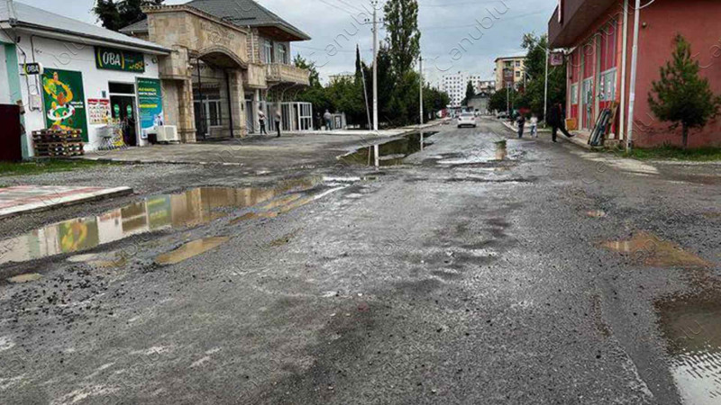 Lənkəran şəhərinin Əli Məmmədov küçəsinin təmirə ehtiyacı var