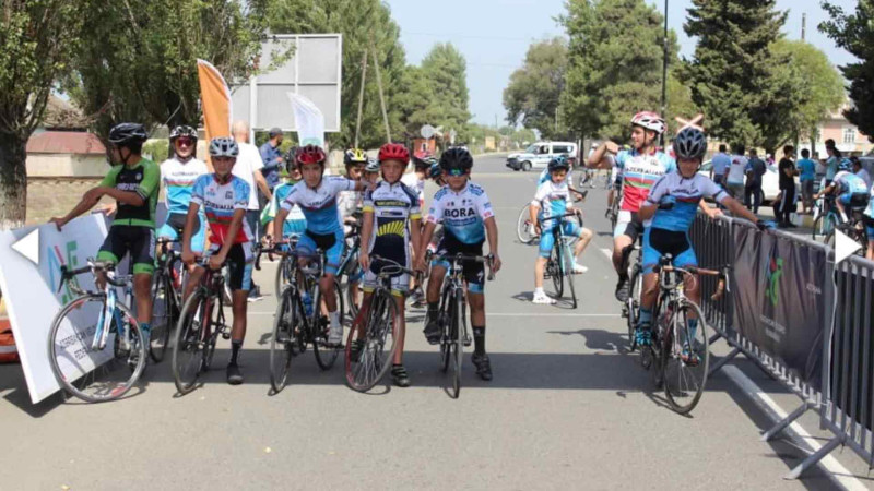 Lənkəranda şose velosipedi üzrə Azərbaycan Kubok yarışı keçirilib