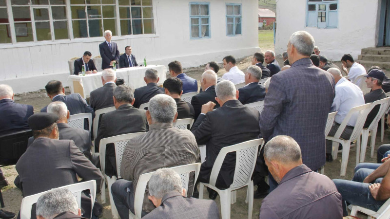 Rafiq Cəlilov Xəlilli kəndində səyyar qəbul-görüş keçirib