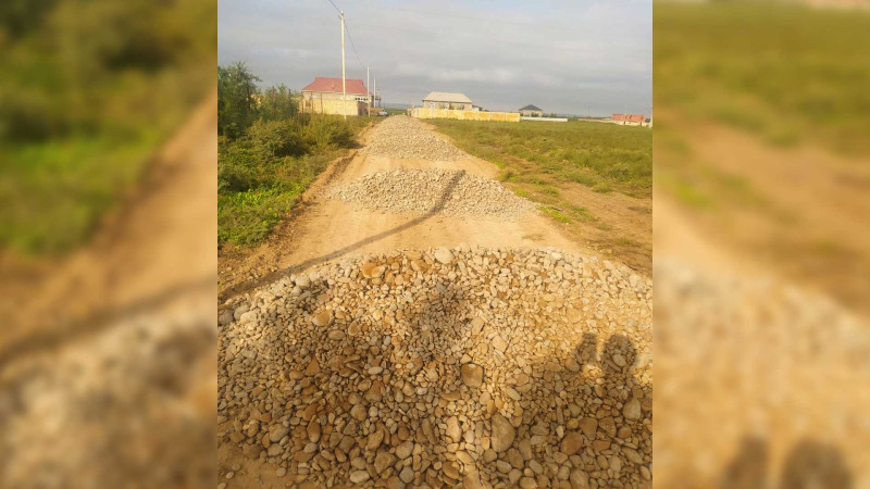 Cəlilabadda kənd sakinləri tərəfindən yollar təmir edilir