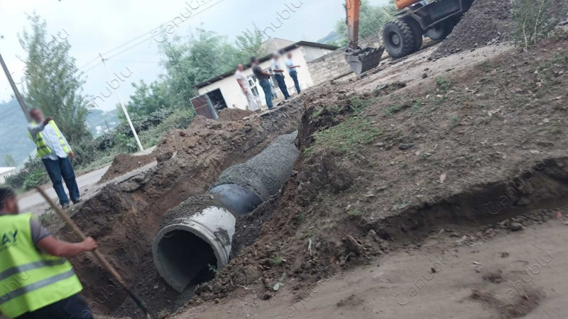 Astarada yeraltı borular yenilənir