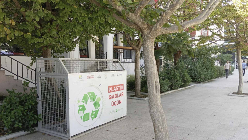 Lənkəranda plastik tullantılar üçün zibil qutuları qoyulub