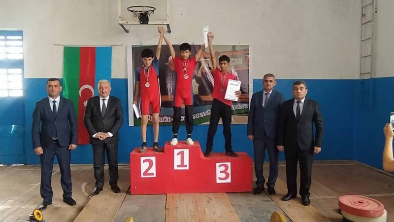 Cəlilabadda ağırlıqqaldırma üzrə turnir baş tutub