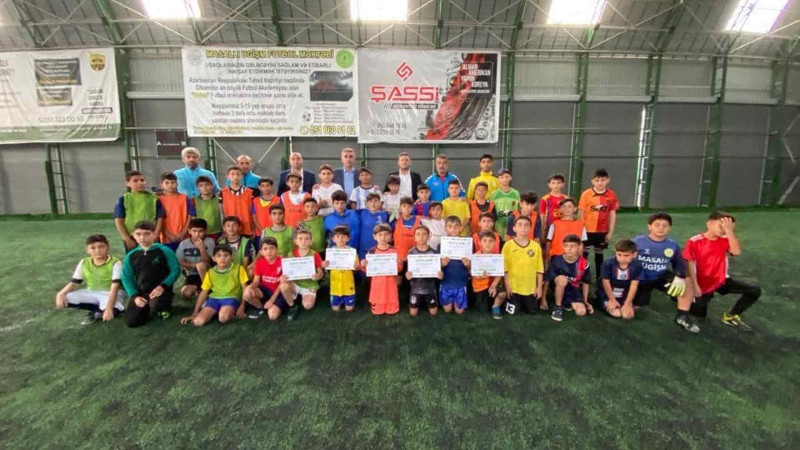 Masallıda məktəblilər minifutbol turnirində iştirak ediblər