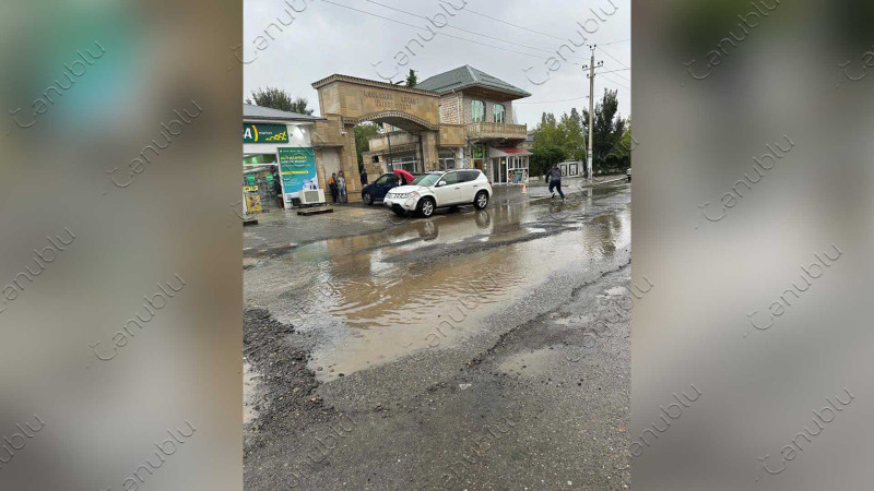 Lənkəran Dövlət Universitetinin qarşısındakı yol sakinlərə çətinlik yaradır