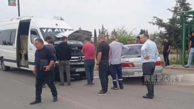 Cəlilabadda qəza: mikroavtobus avtomobillə toqquşub