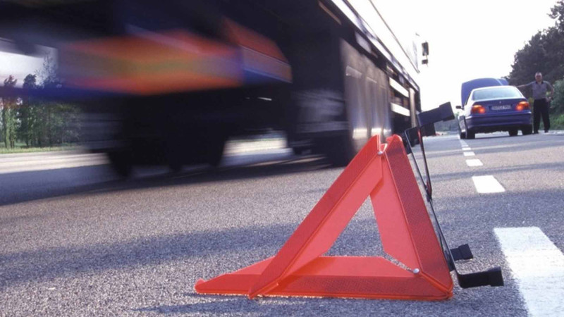 Ələt-Astara yolunda avtomobil yol kənarına aşıb