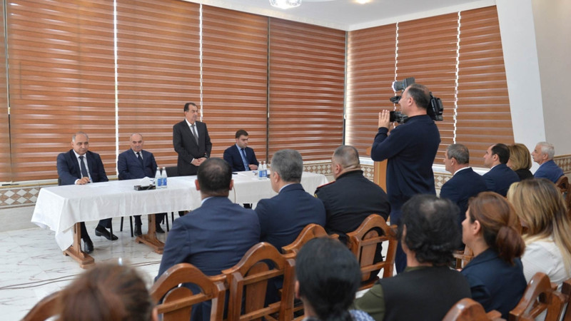 Taleh Qaraşov Xolmili kənd sakinləri ilə görüşüb