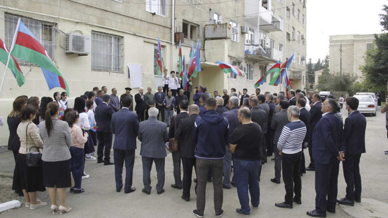 Cəlilabadlı şəhidin yaşadığı binada barelyefinin açılışı olub