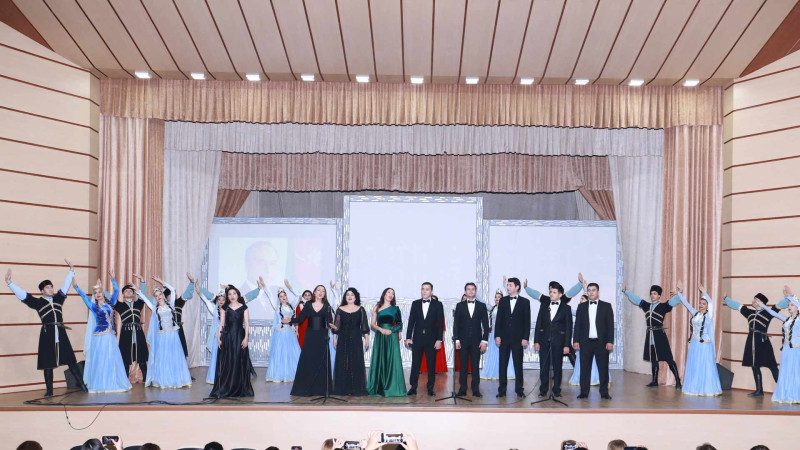Lənkəranda Sən elə bir zirvəsən! tamaşası nümayiş olunub